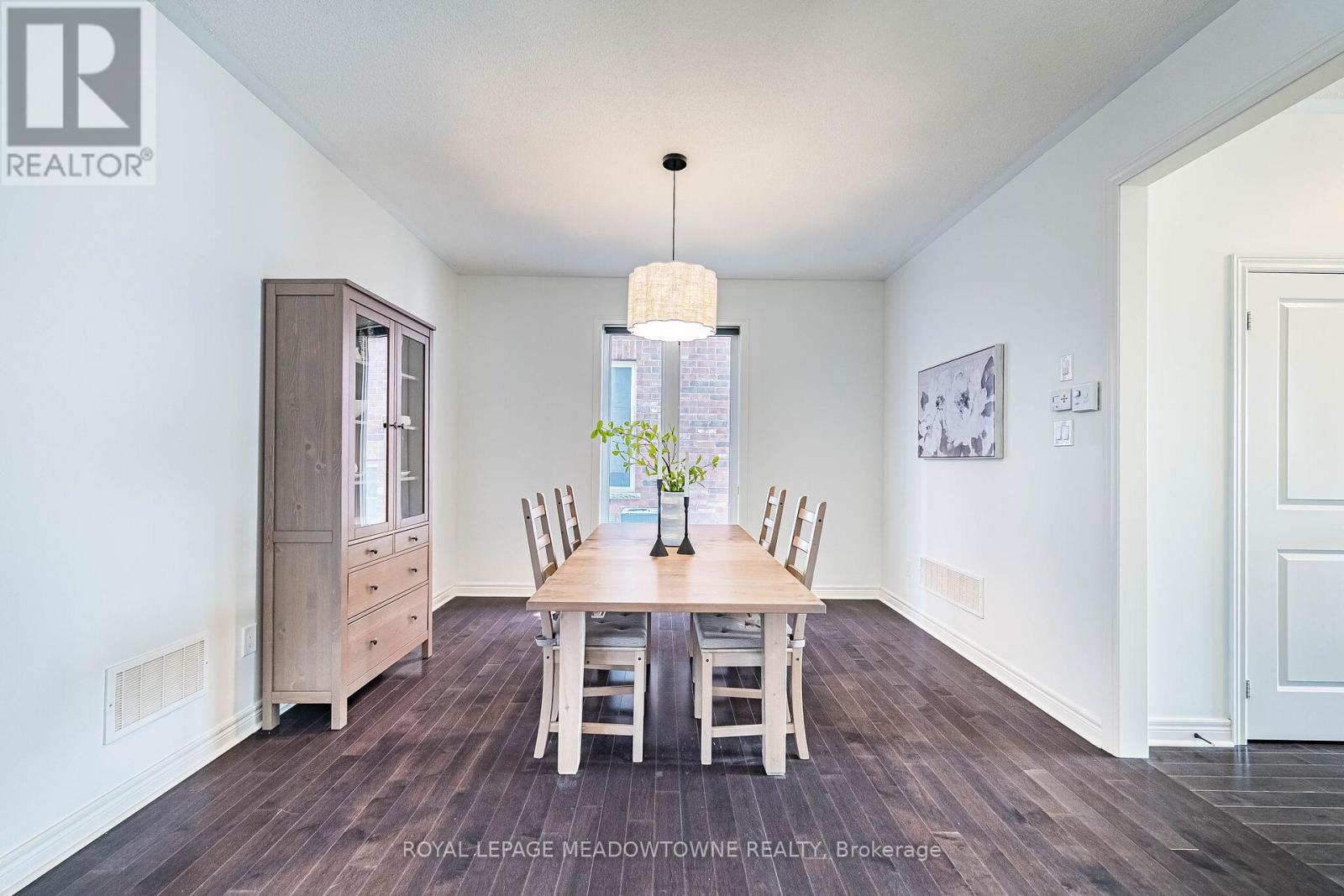 67 Boyces Creek Court, Caledon, Ontario  L7C 3S4 - Photo 6 - W12939884