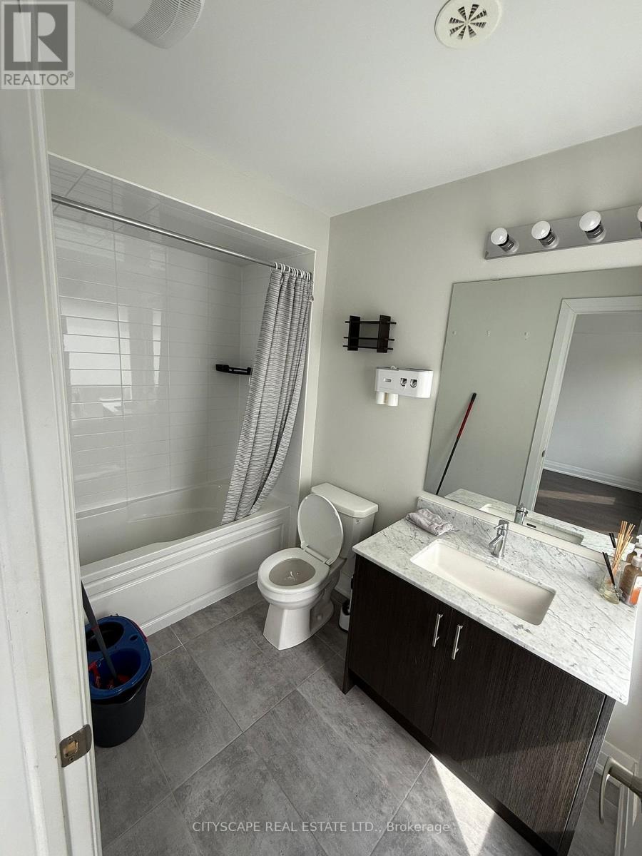 2 - 37 Wild Rose Gardens, Toronto, Ontario  M6L 0A5 - Photo 13 - W12939894