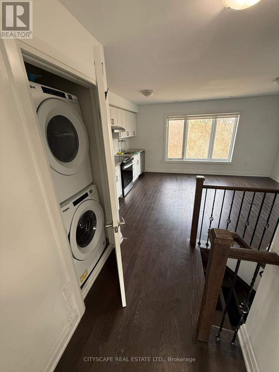 2 - 37 Wild Rose Gardens, Toronto, Ontario  M6L 0A5 - Photo 3 - W12939894