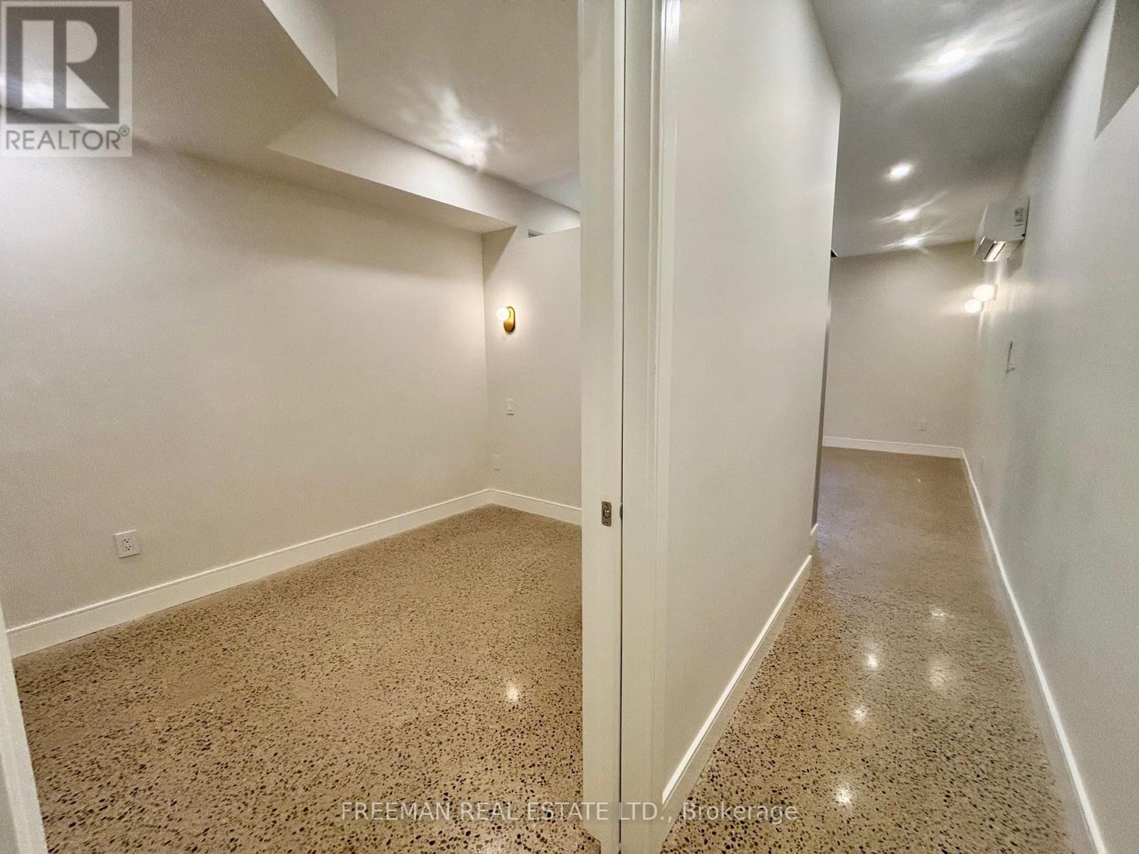 Lower - 122 Pendrith Street, Toronto, Ontario  M6G 1R7 - Photo 10 - W12939910