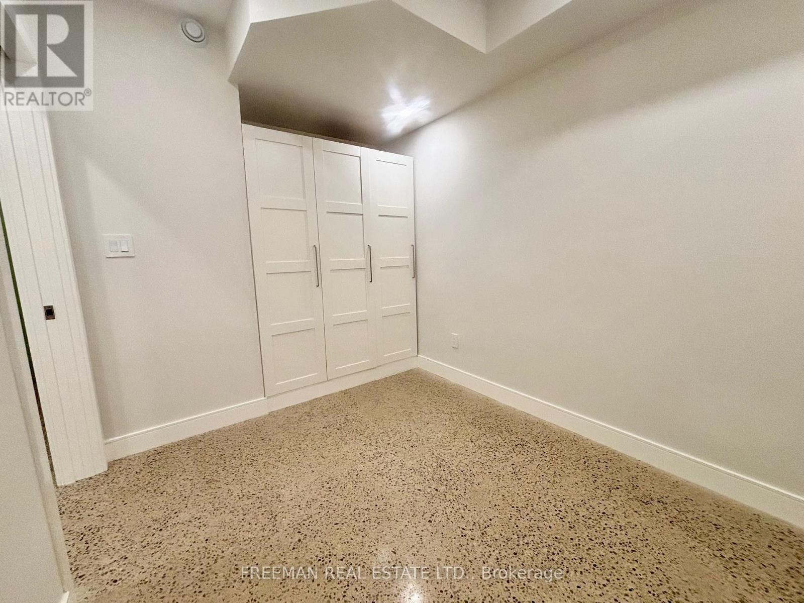 Lower - 122 Pendrith Street, Toronto, Ontario  M6G 1R7 - Photo 12 - W12939910