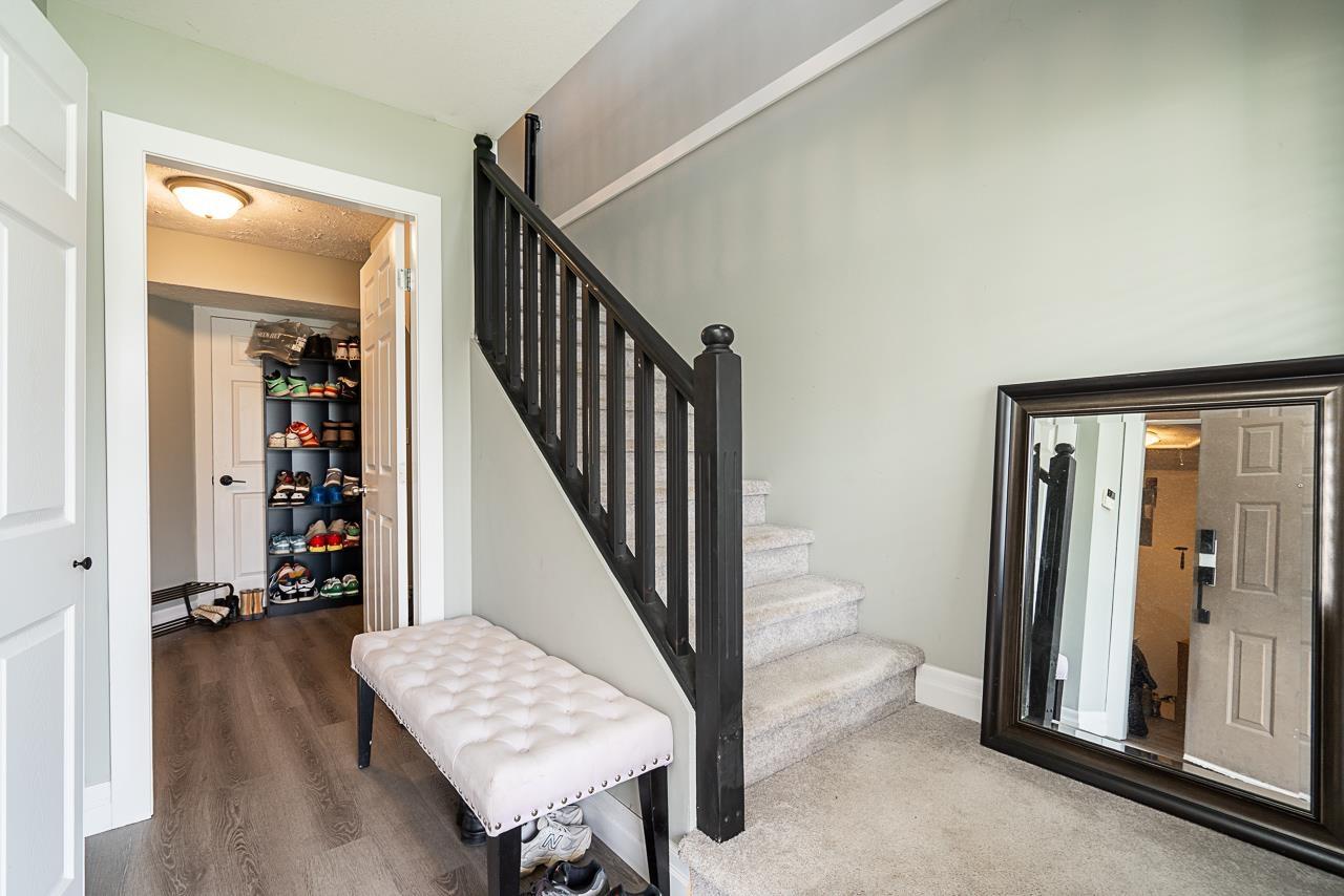 8282 Melburn Drive, Mission, British Columbia  V2V 7H3 - Photo 25 - R3104981