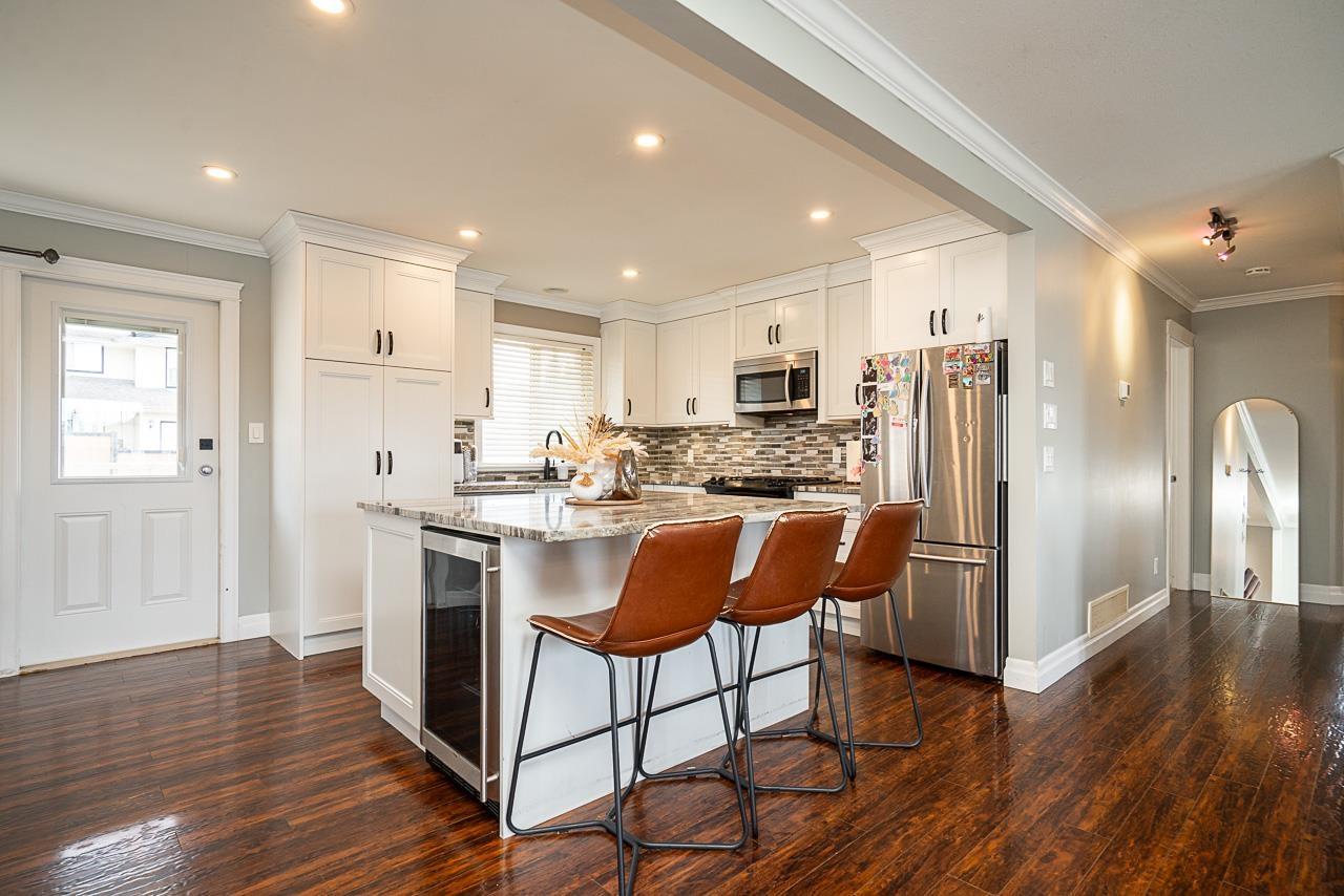 8282 Melburn Drive, Mission, British Columbia  V2V 7H3 - Photo 10 - R3104981