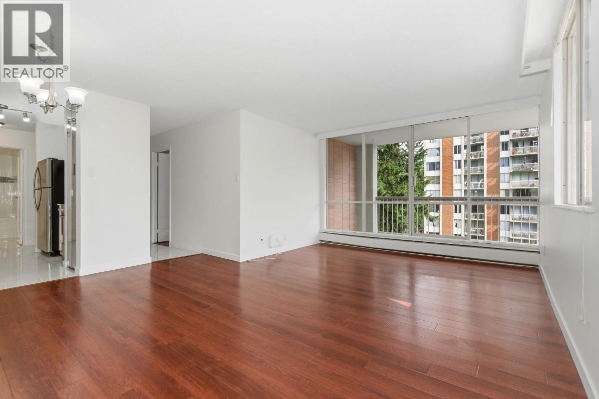 706 2012 Fullerton Avenue, North Vancouver, British Columbia  V7P 3E3 - Photo 3 - R3105262