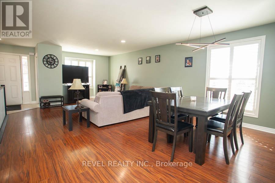 307 Brant County Road 18, Brant, Ontario  N3T 5L9 - Photo 9 - X12939820