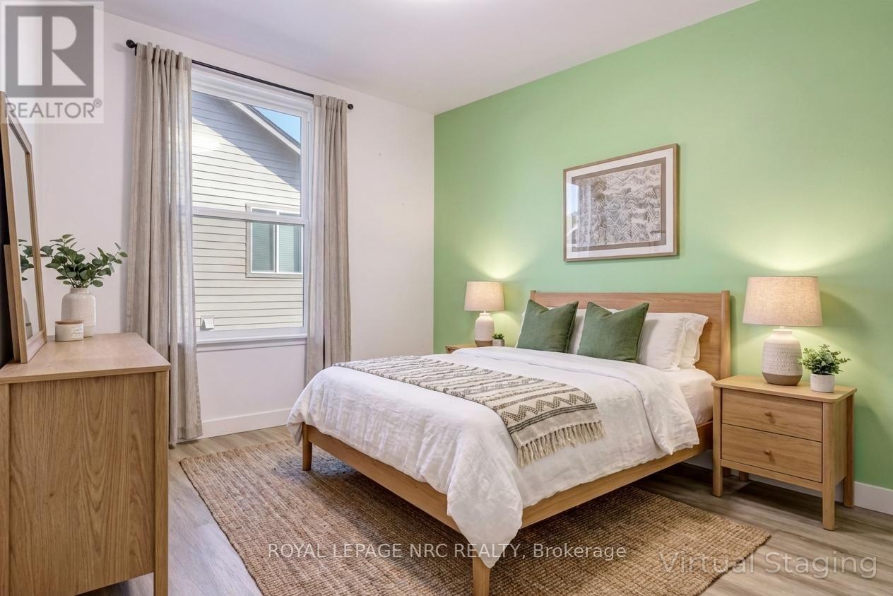 14 Oakwood Avenue, St. Catharines, Ontario  L2P 1L1 - Photo 10 - X12939874