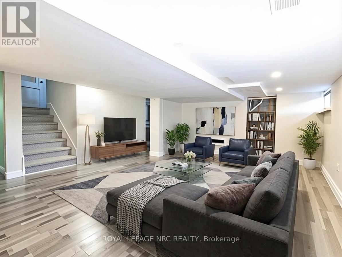 14 Oakwood Avenue, St. Catharines, Ontario  L2P 1L1 - Photo 14 - X12939874