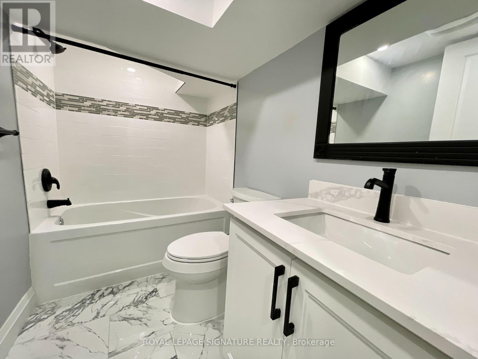 Bsmt - 282 East 18th Street, Hamilton, Ontario  L9A 4P6 - Photo 7 - X12939888