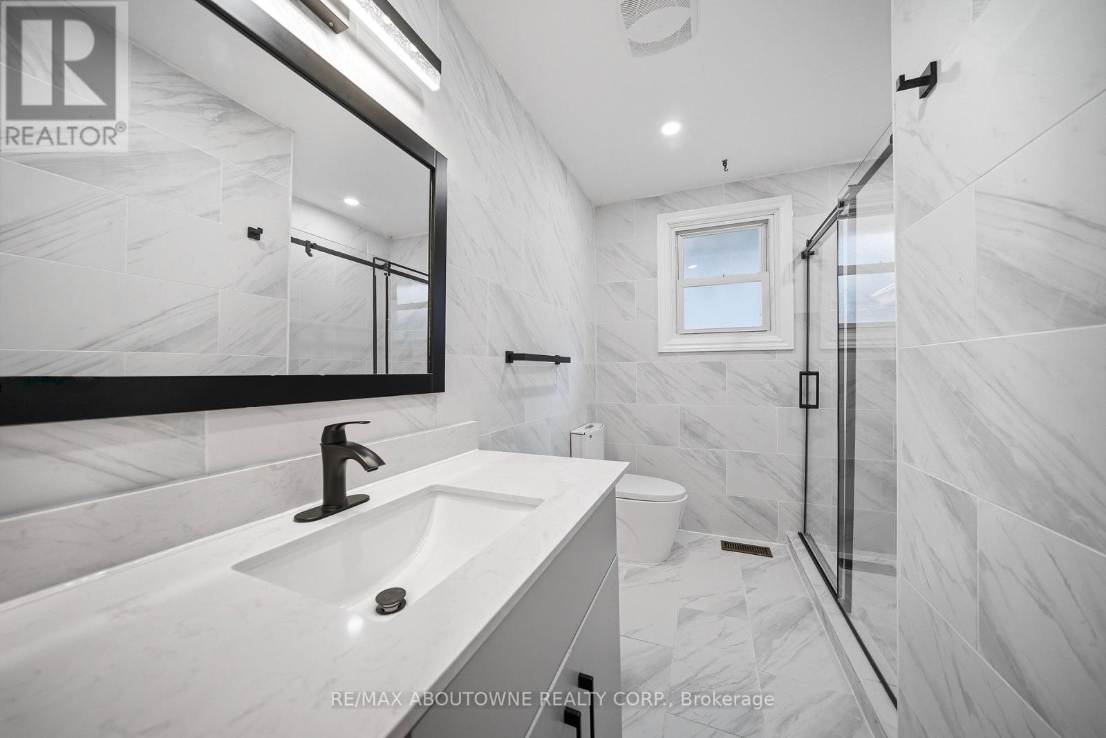 7238 Parkdale Street, Niagara Falls, Ontario  L2E 5P3 - Photo 12 - X12939890