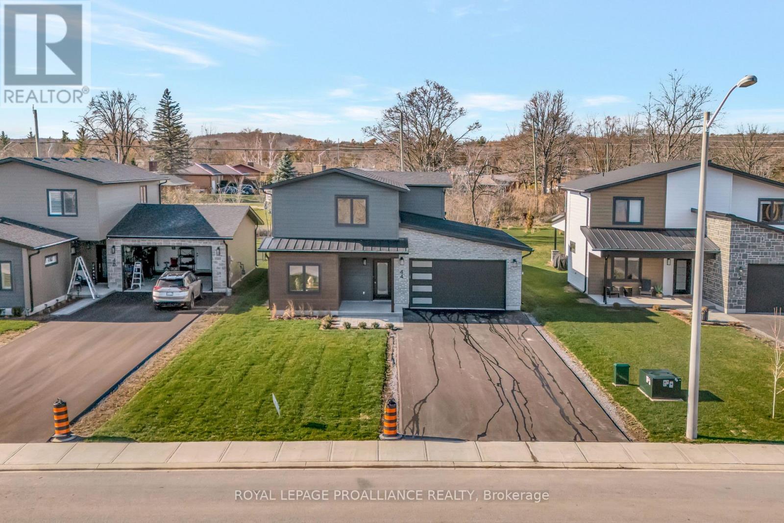 44 Fraser Drive, Quinte West, Ontario  K0K 1E0 - Photo 2 - X12562098