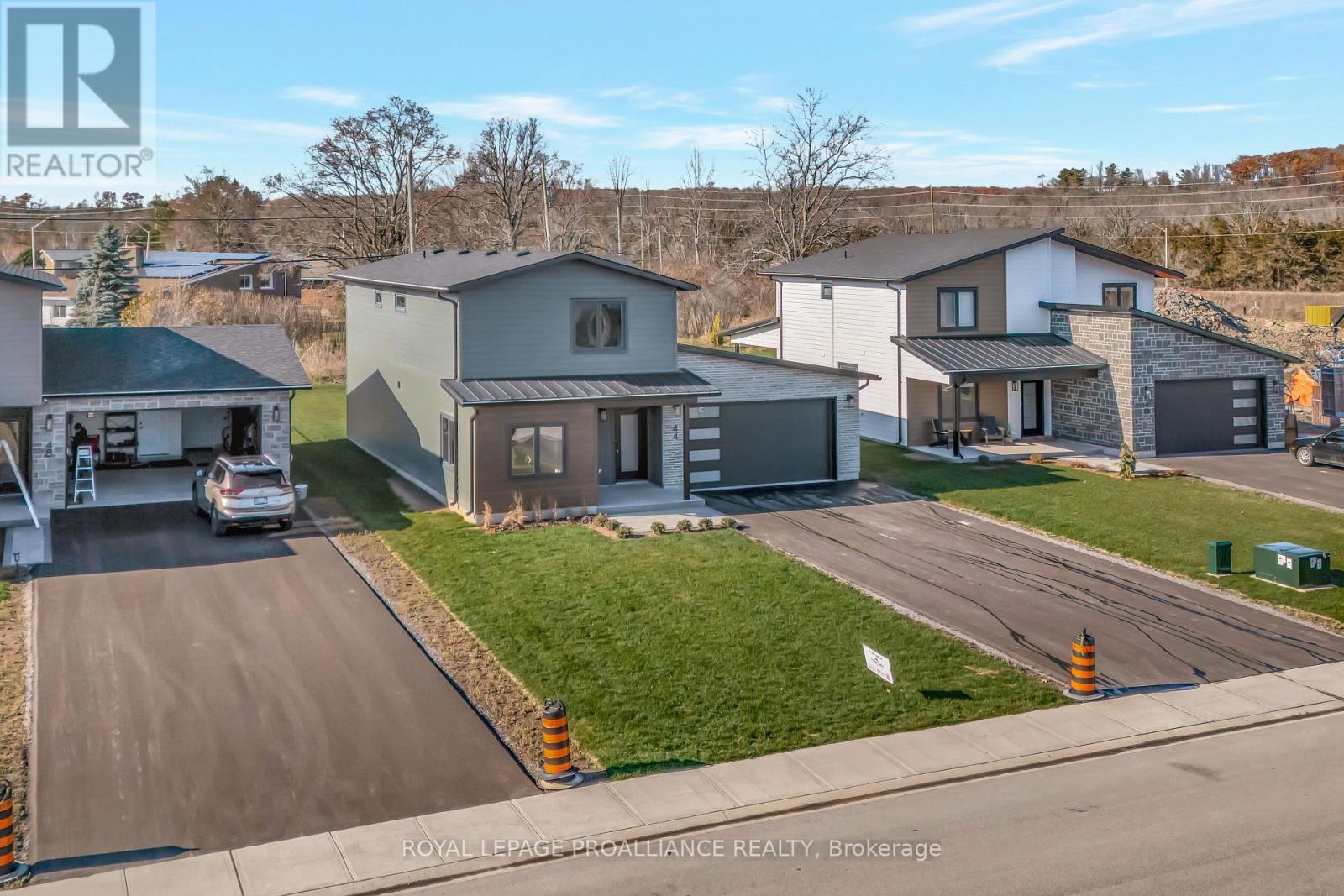 44 Fraser Drive, Quinte West, Ontario  K0K 1E0 - Photo 3 - X12562098