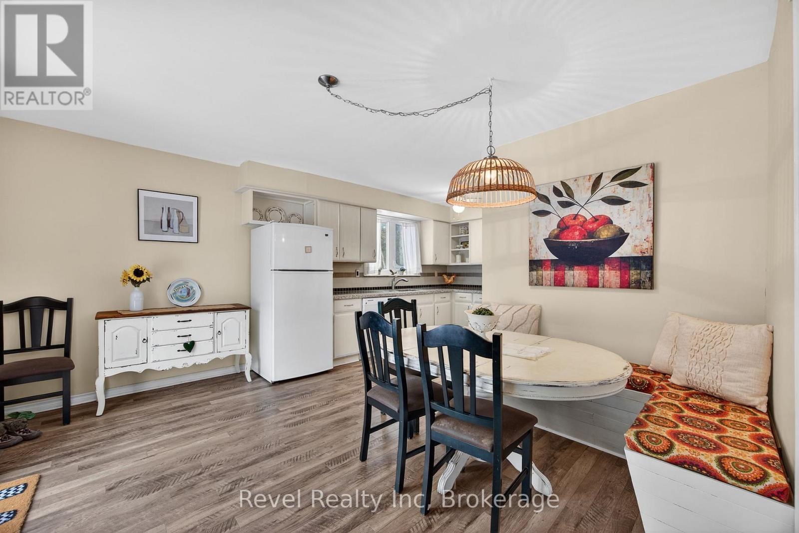 8 Manitou Crescent, Tiny, Ontario  L9M 0C6 - Photo 4 - S12716196