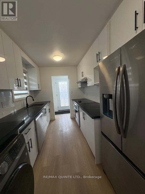 23 Robertson Lane, Belleville, Ontario  K8P 4C2 - Photo 5 - X12934836