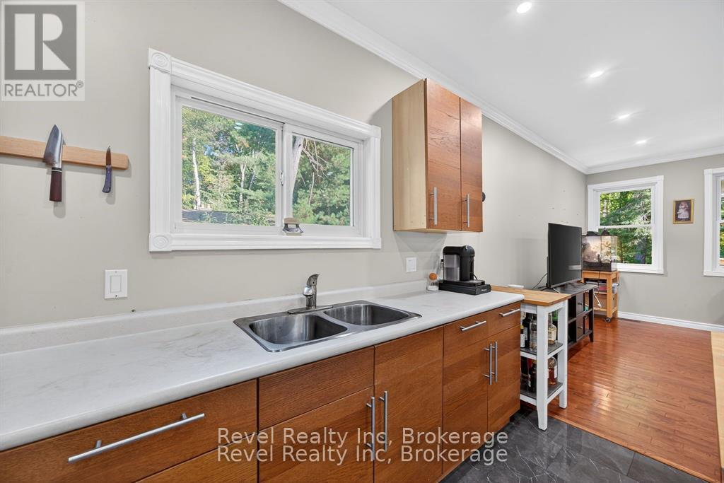 683 Lafontaine Road W, Tiny, Ontario  L9M 0L6 - Photo 13 - S12822904