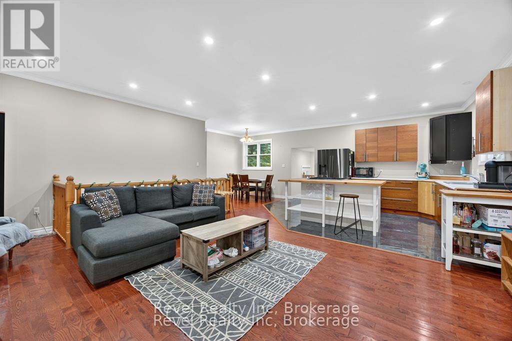 683 Lafontaine Road W, Tiny, Ontario  L9M 0L6 - Photo 16 - S12822904