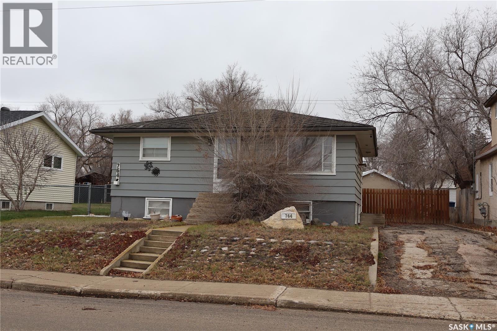 764 Fairford STREET E, moose jaw, Saskatchewan