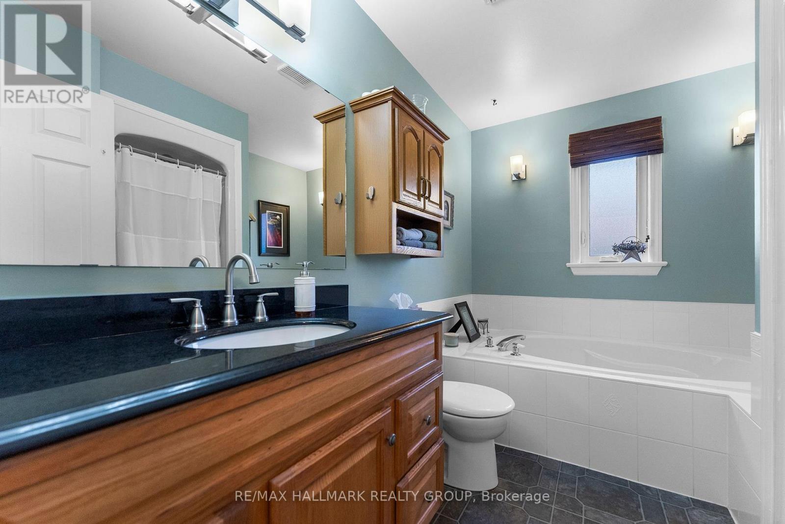 156 Charles Street, Arnprior, Ontario  K7S 1A7 - Photo 18 - X12936882