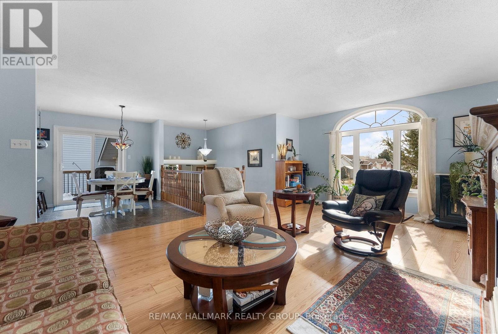 156 Charles Street, Arnprior, Ontario  K7S 1A7 - Photo 8 - X12936882