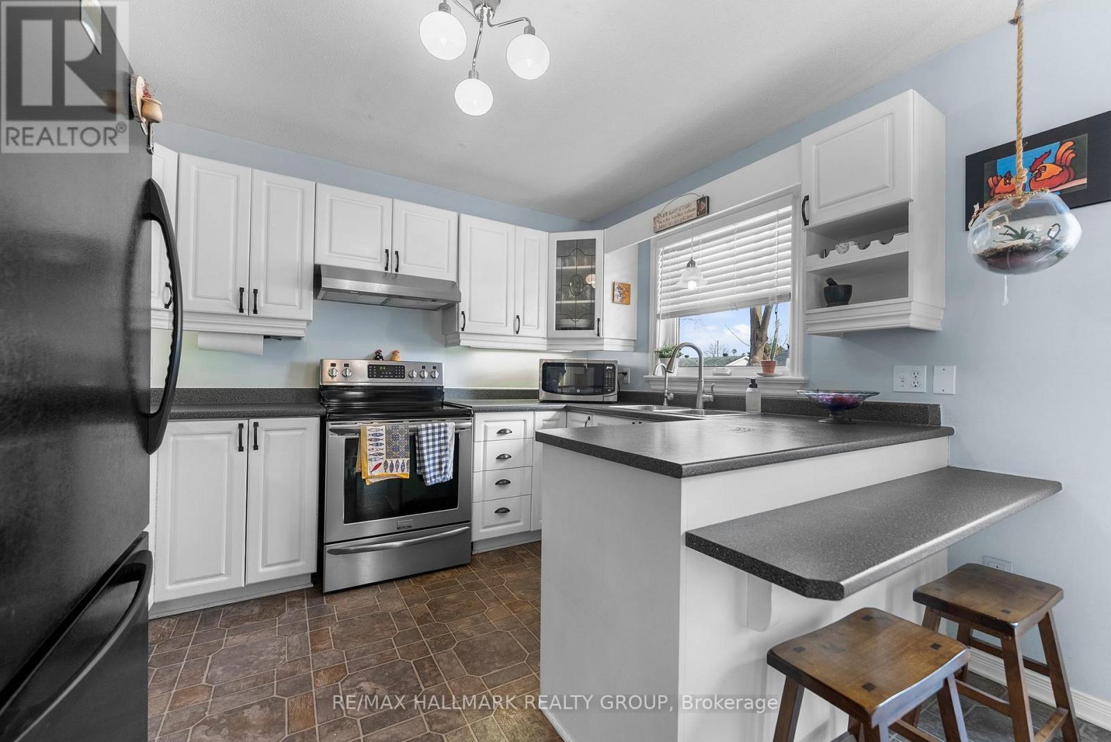 156 Charles Street, Arnprior, Ontario  K7S 1A7 - Photo 4 - X12936882