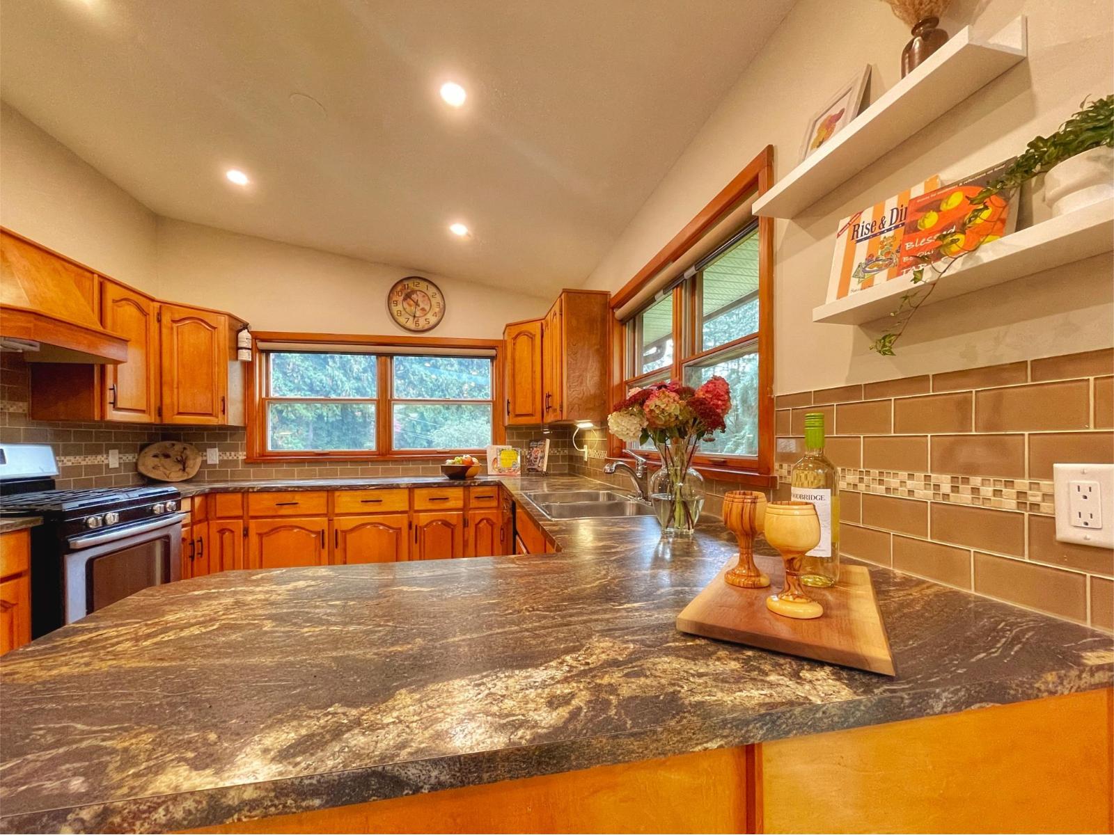 3048 Hot Springs Road, Agassiz, Agassiz, British Columbia  V0M 1A3 - Photo 7 - R3061939