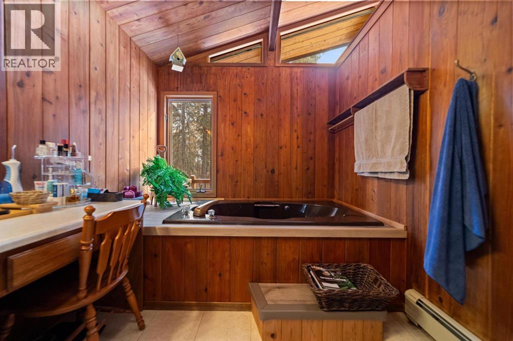 21078 Township Road 461, Rural Camrose County, Alberta  T0B 3L0 - Photo 23 - A2297567