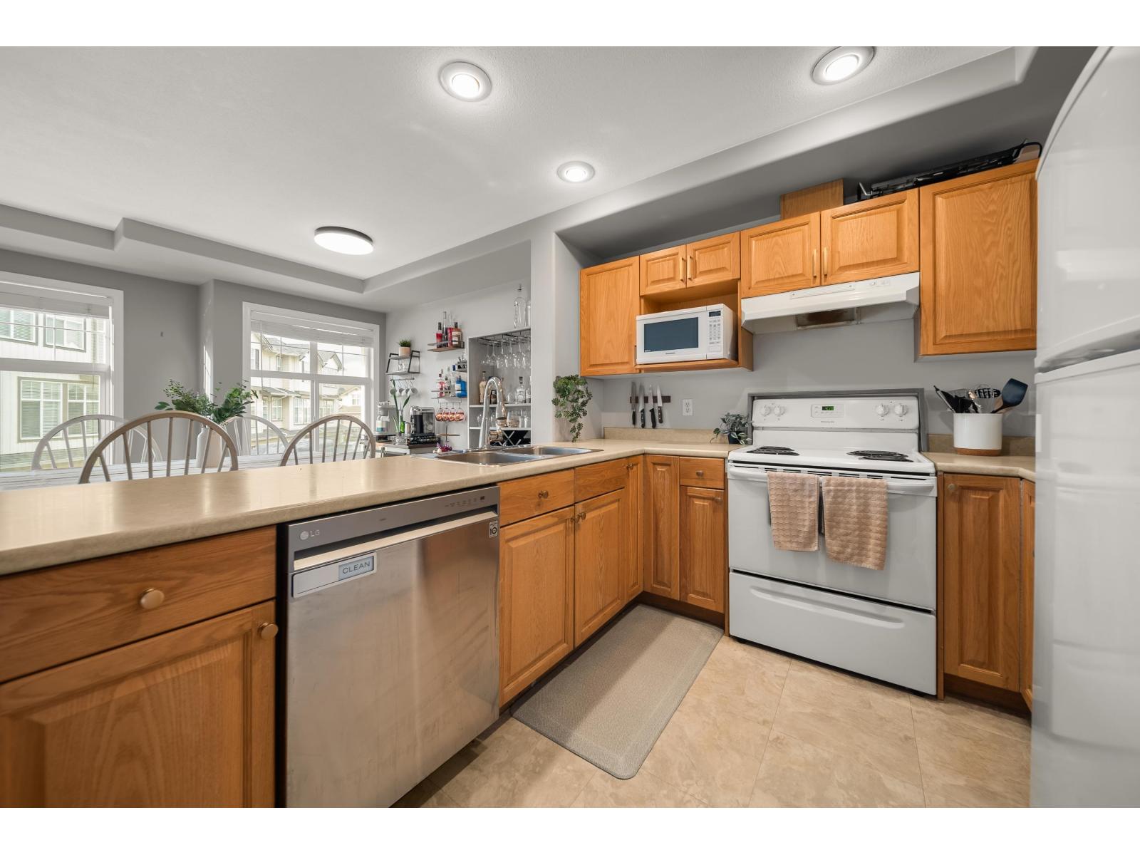 119 6450 Vedder Road, Sardis South, Chilliwack, British Columbia  V2R 5N7 - Photo 6 - R3105051