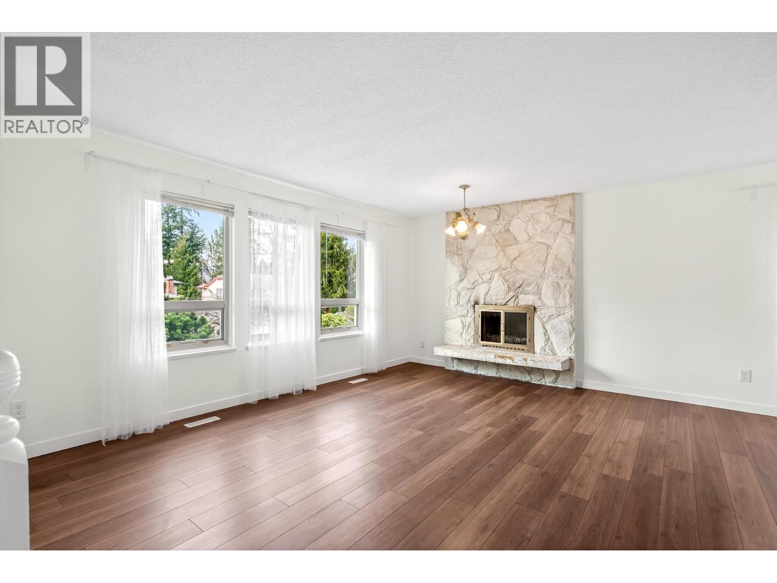 925 Merritt Street, Coquitlam, British Columbia  V3J 7K9 - Photo 6 - R3105069