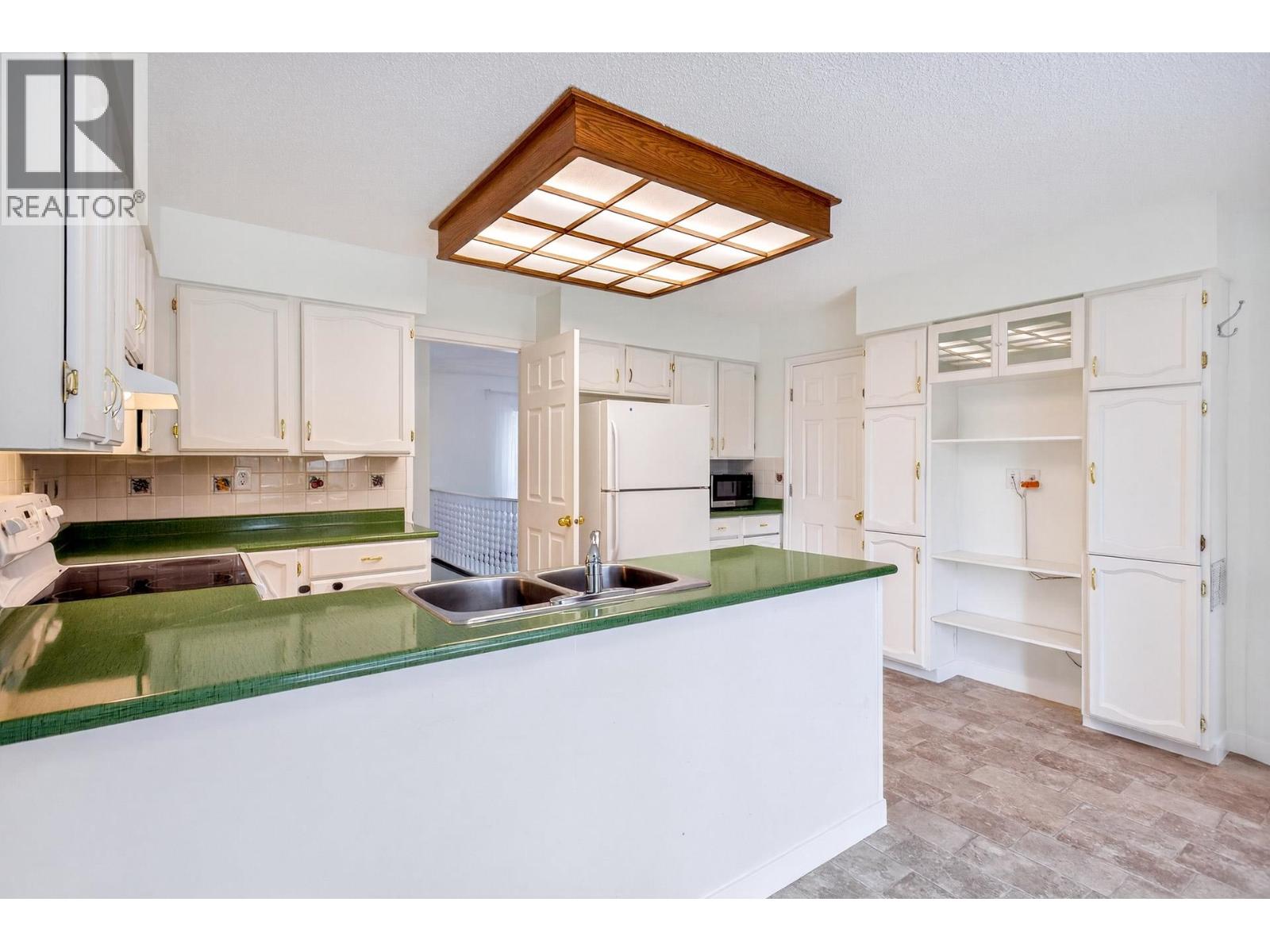 925 Merritt Street, Coquitlam, British Columbia  V3J 7K9 - Photo 13 - R3105069