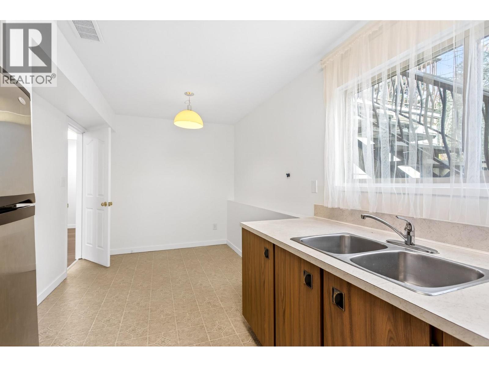 925 Merritt Street, Coquitlam, British Columbia  V3J 7K9 - Photo 32 - R3105069