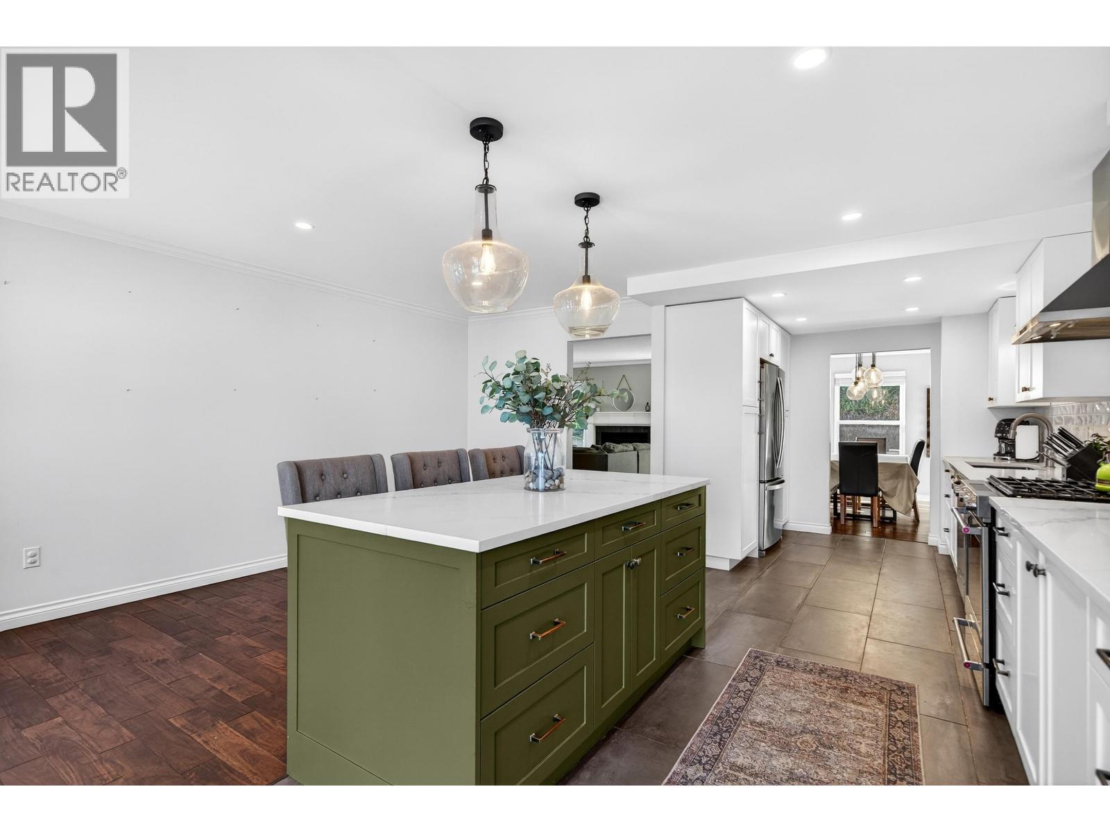 205 1180 Falcon Drive, Coquitlam, British Columbia  V3E 2K6 - Photo 12 - R3095506