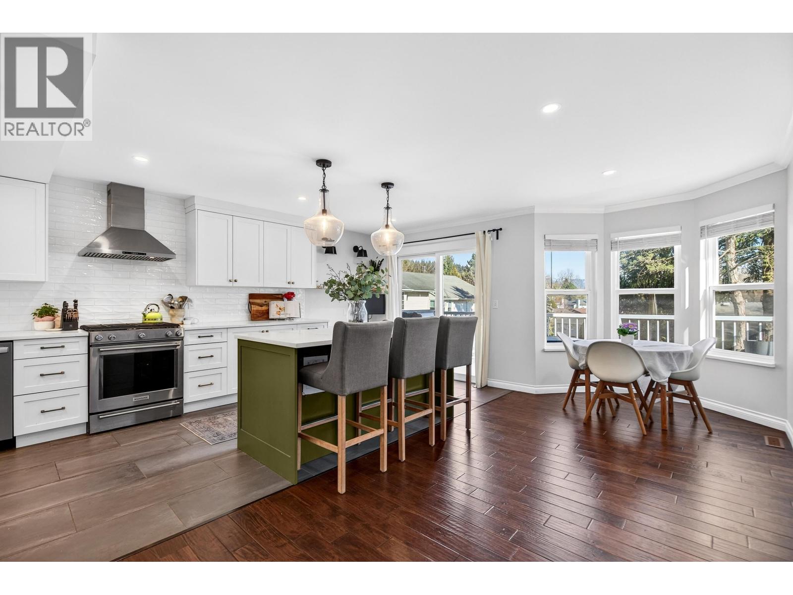 205 1180 Falcon Drive, Coquitlam, British Columbia  V3E 2K6 - Photo 9 - R3095506