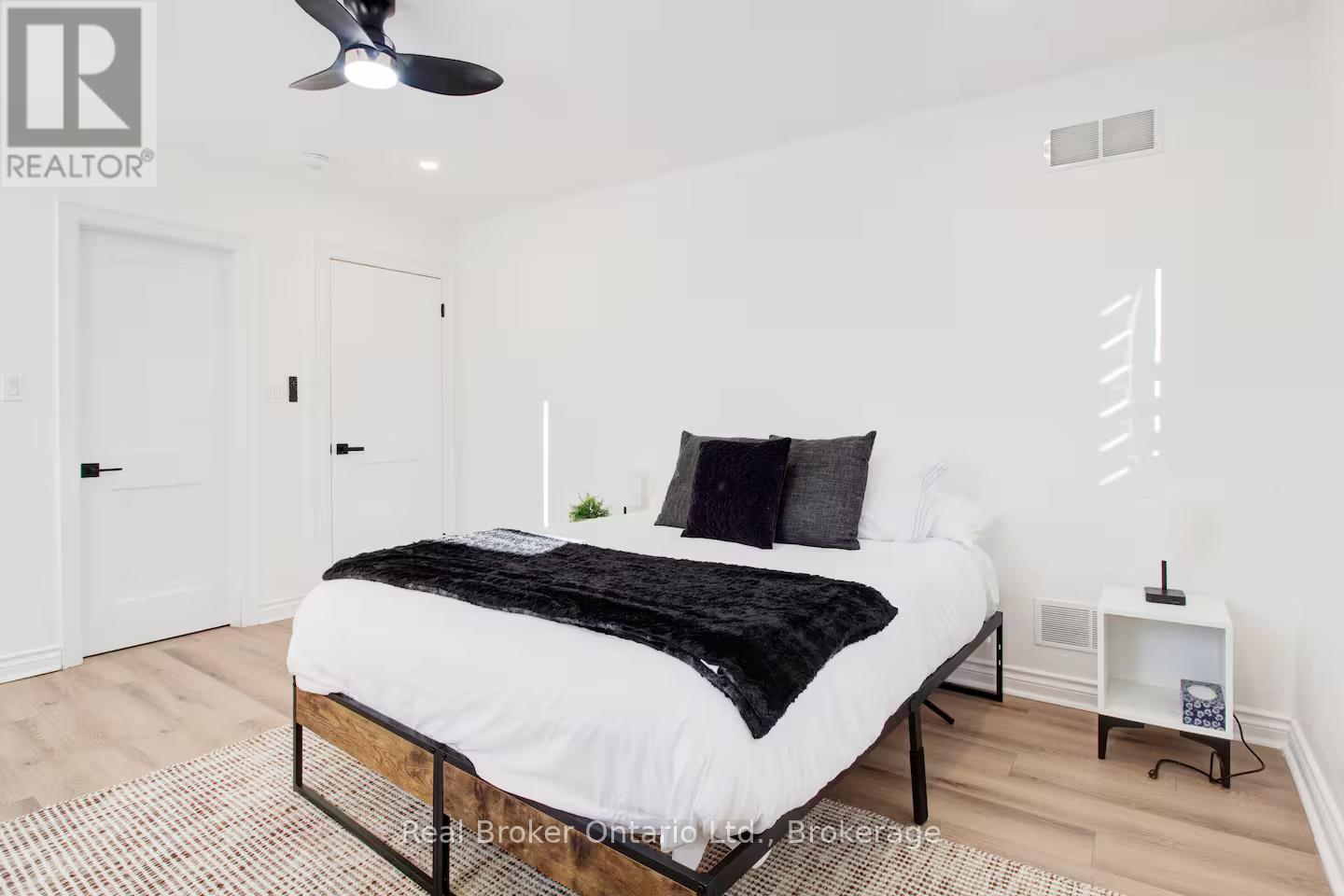 34 Church Street, Port Colborne, Ontario  L3K 2M4 - Photo 24 - X12940026