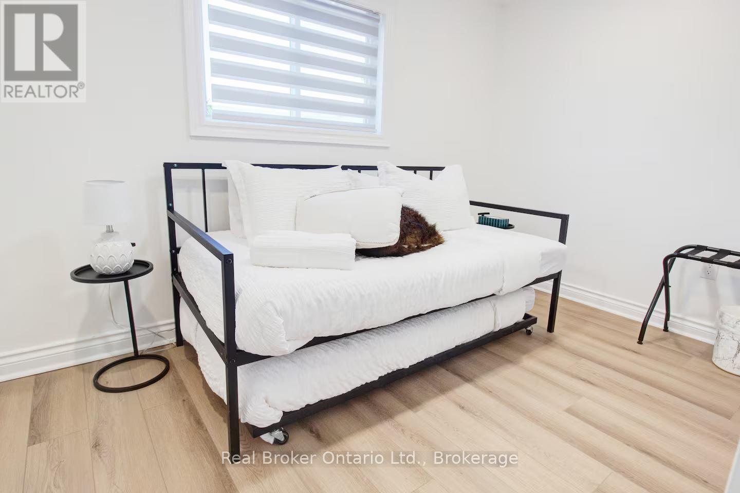 34 Church Street, Port Colborne, Ontario  L3K 2M4 - Photo 27 - X12940026