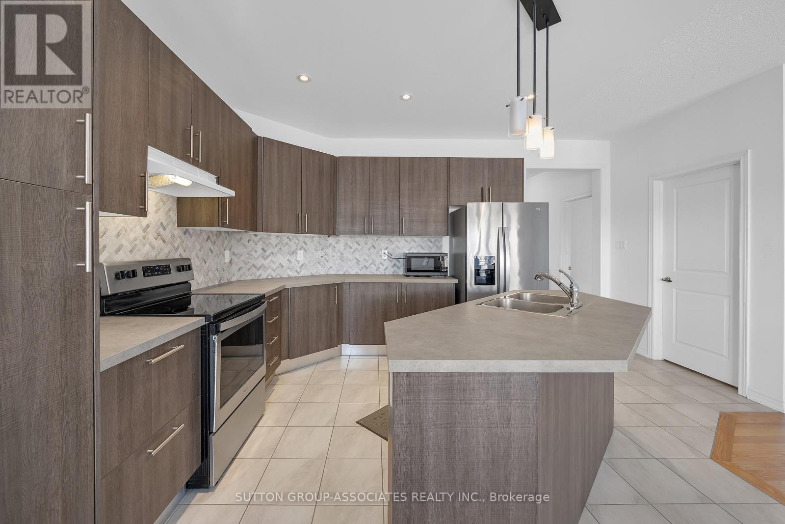 130 Lyle Drive, Clarington, Ontario  L1C 0V7 - Photo 14 - E12917580