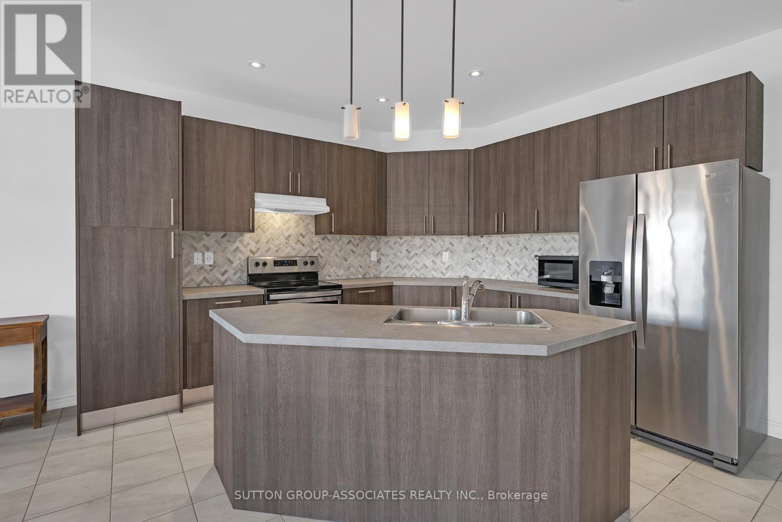 130 Lyle Drive, Clarington, Ontario  L1C 0V7 - Photo 11 - E12917580