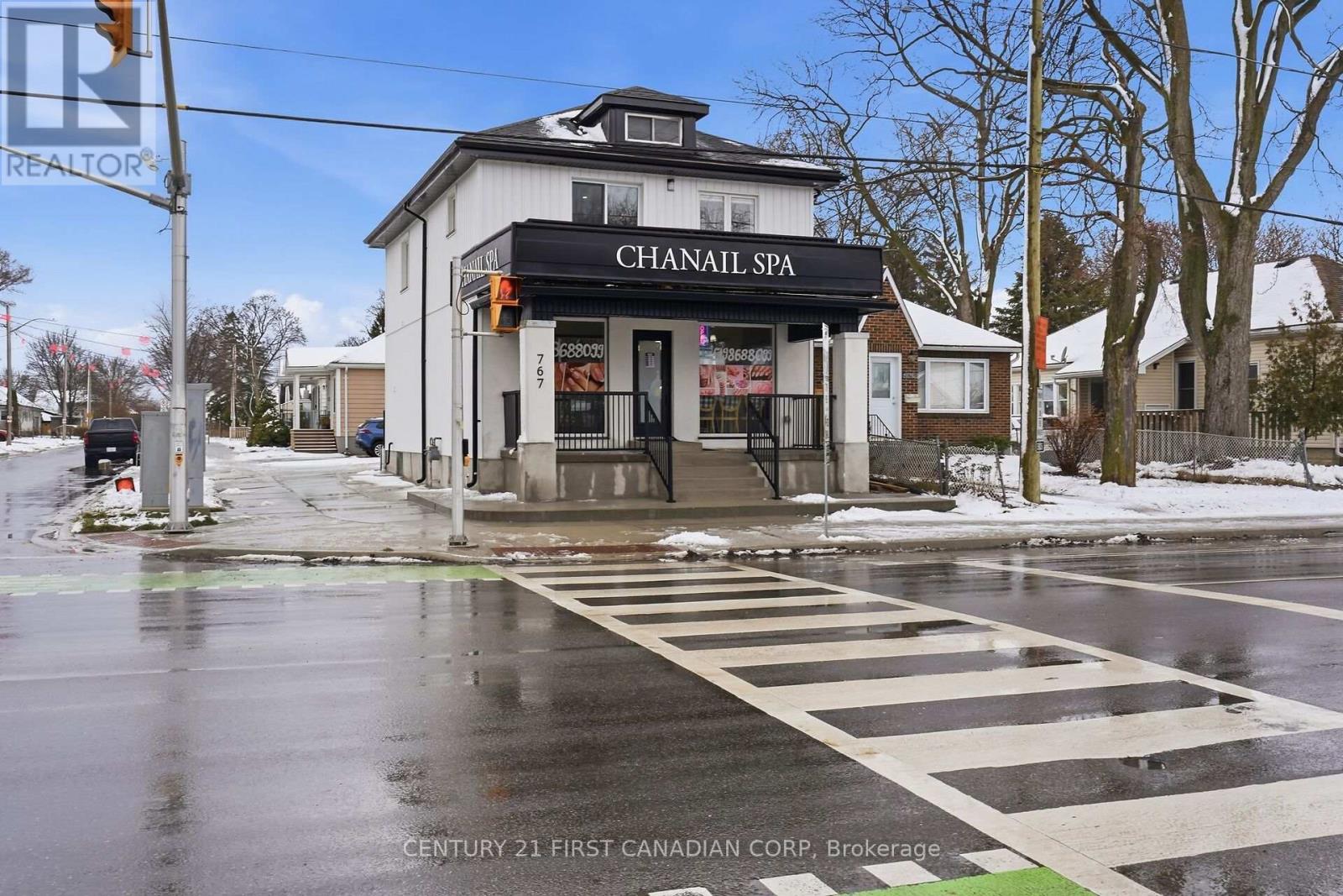 767 Quebec Street, London East, Ontario  N5Y 1X3 - Photo 2 - X12939978