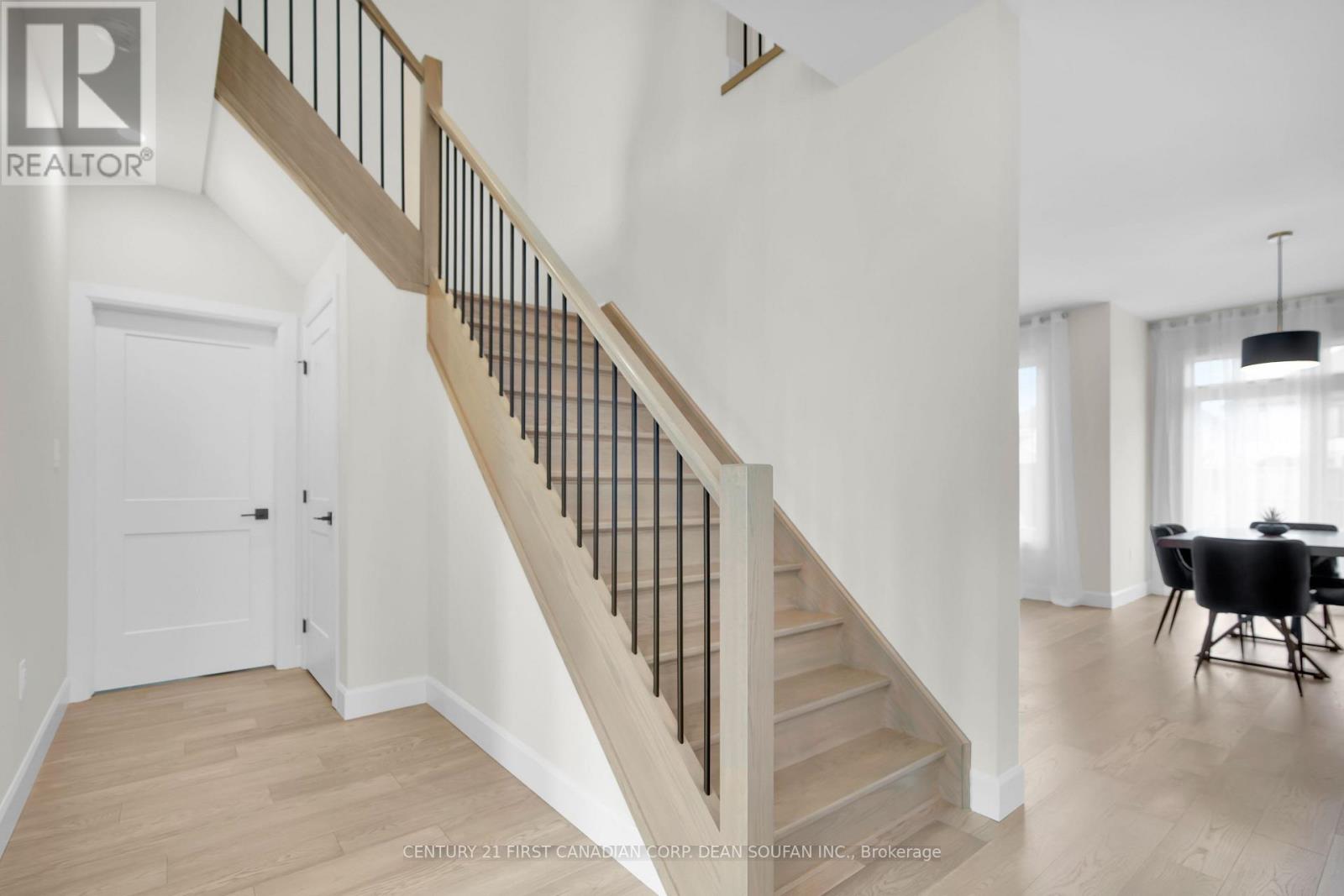 7251 Silver Creek Circle, London South (South V), Ontario  N6P 0G9 - Photo 18 - X12940034