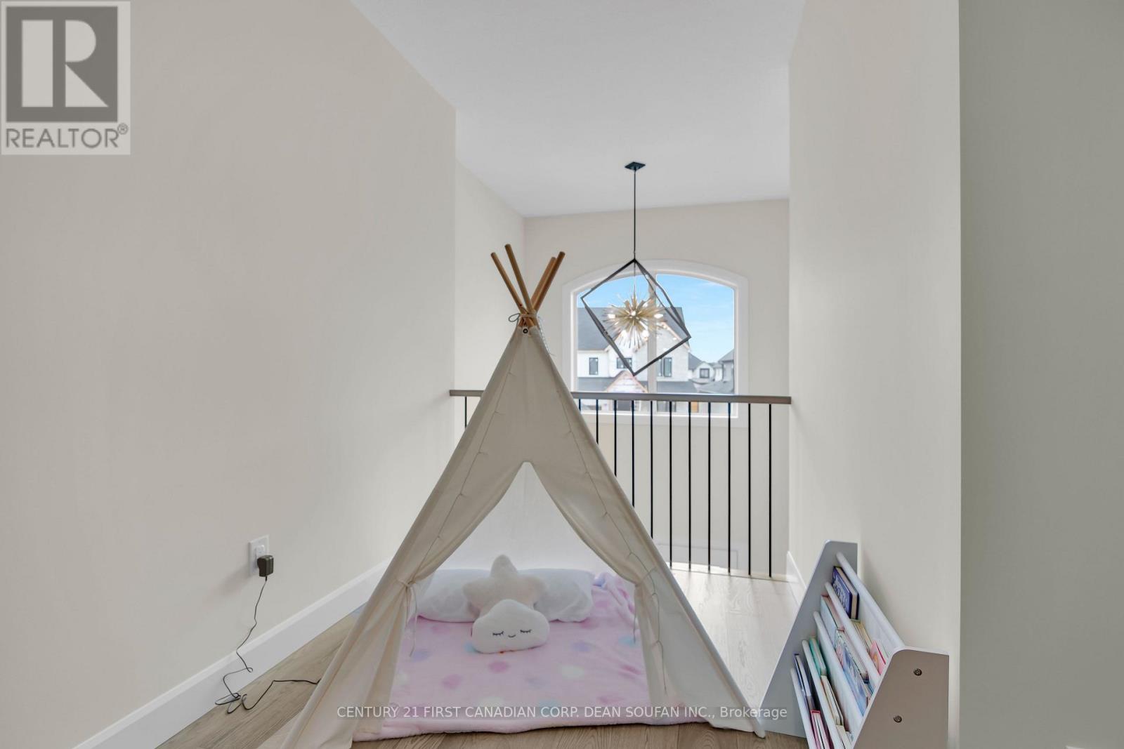 7251 Silver Creek Circle, London South (South V), Ontario  N6P 0G9 - Photo 21 - X12940034