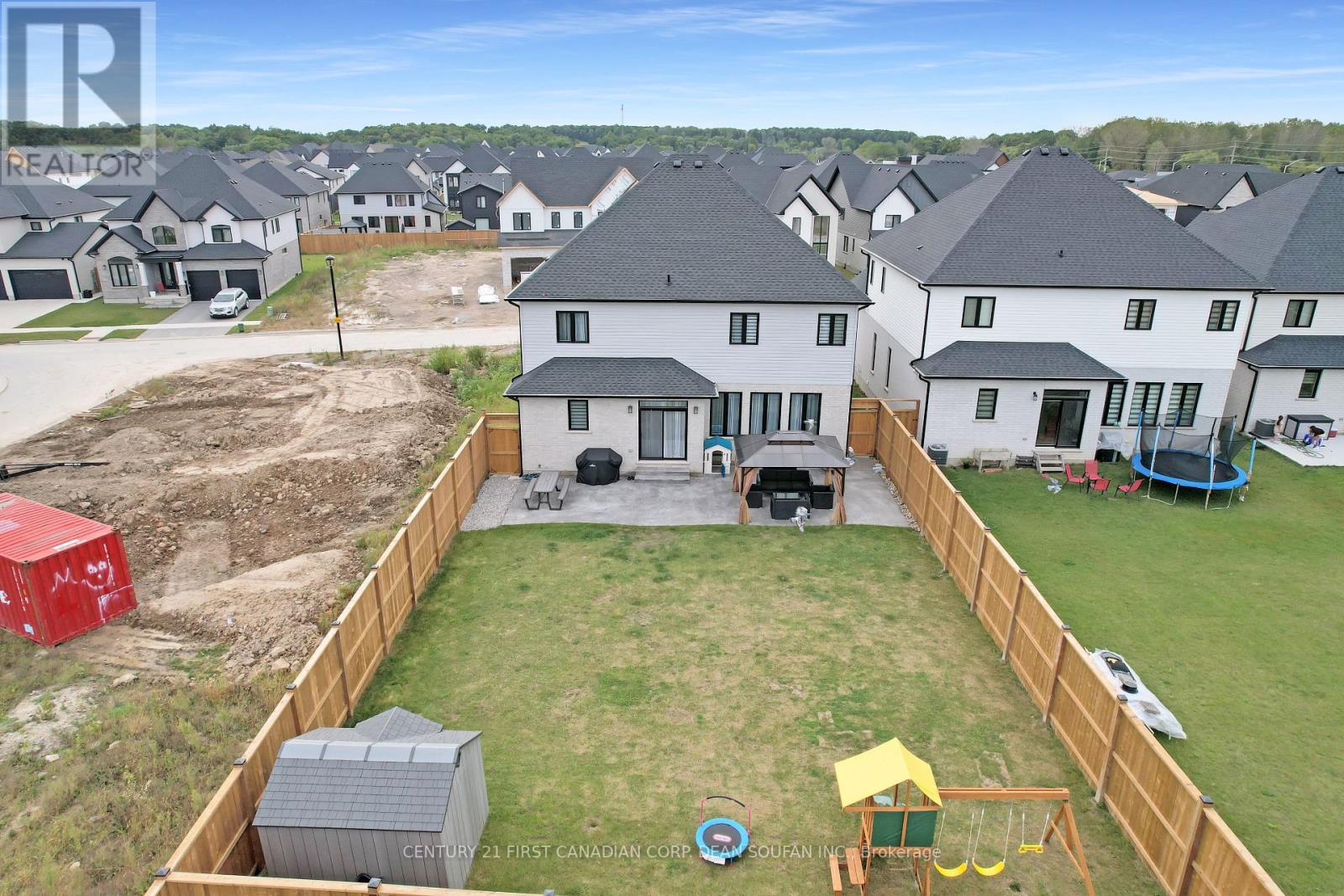 7251 Silver Creek Circle, London South (South V), Ontario  N6P 0G9 - Photo 37 - X12940034