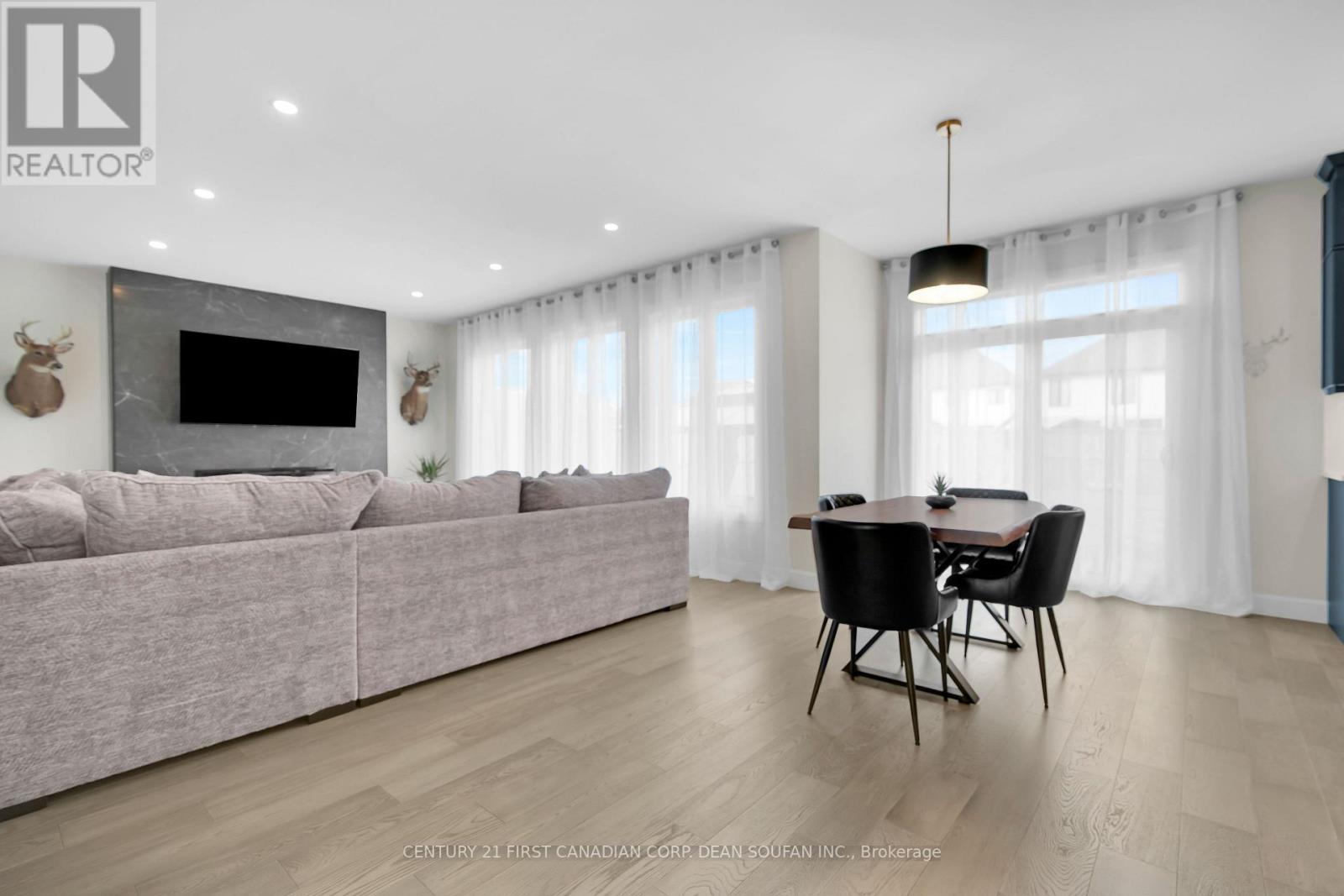 7251 Silver Creek Circle, London South (South V), Ontario  N6P 0G9 - Photo 6 - X12940034