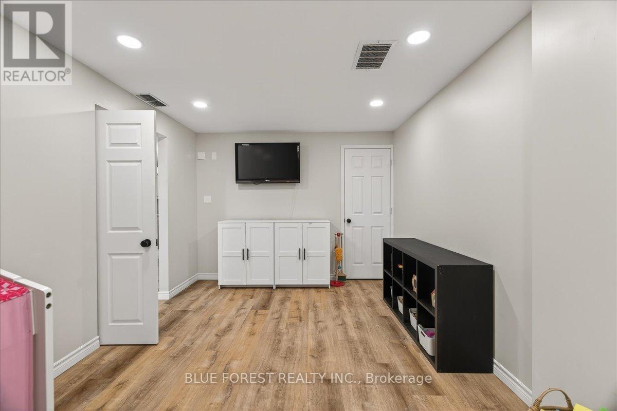 Photo 27 of 36 for 1874 Purcell Drive