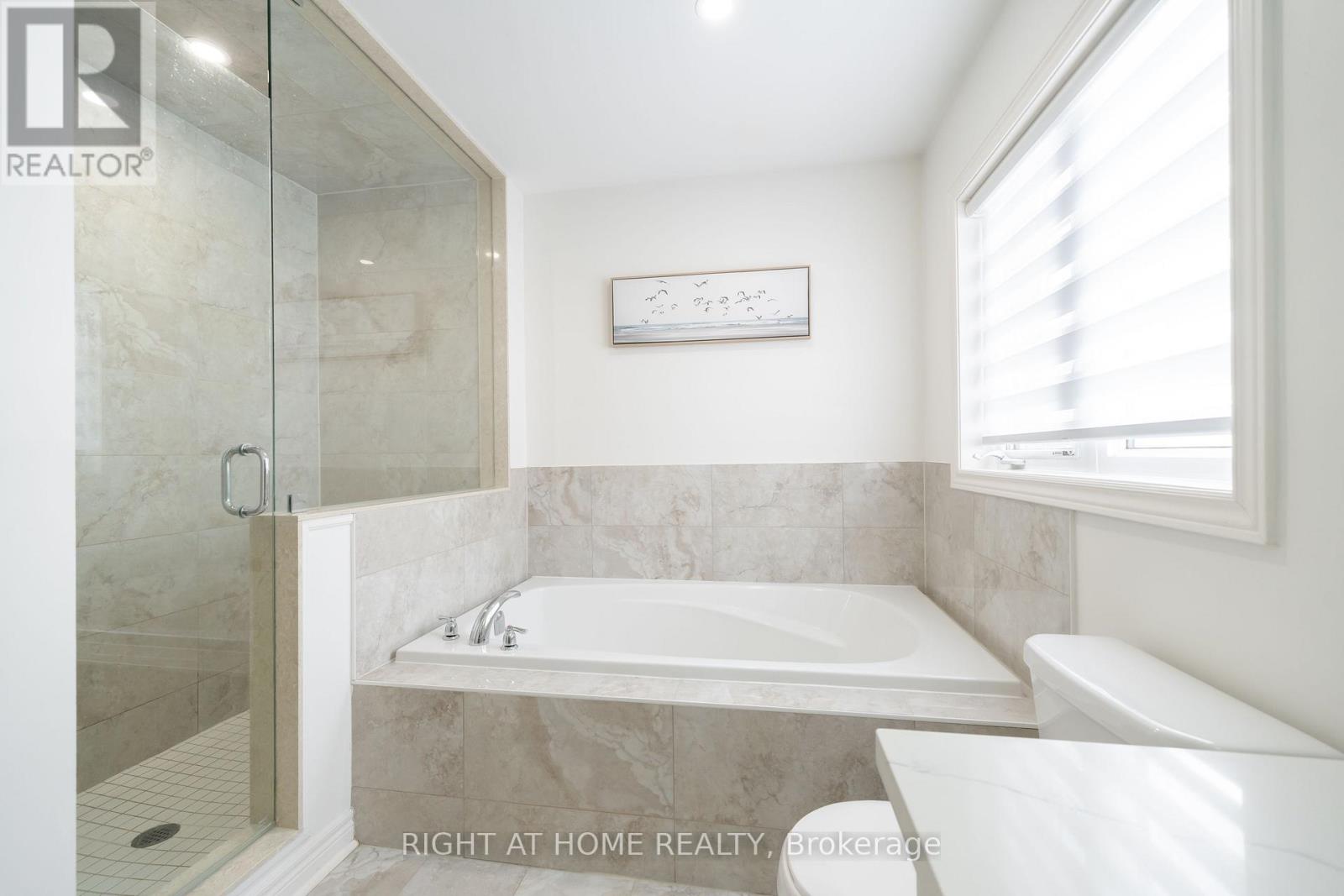 12 Tupling Street, Bradford West Gwillimbury, Ontario  L3Z 0W8 - Photo 34 - N12774272