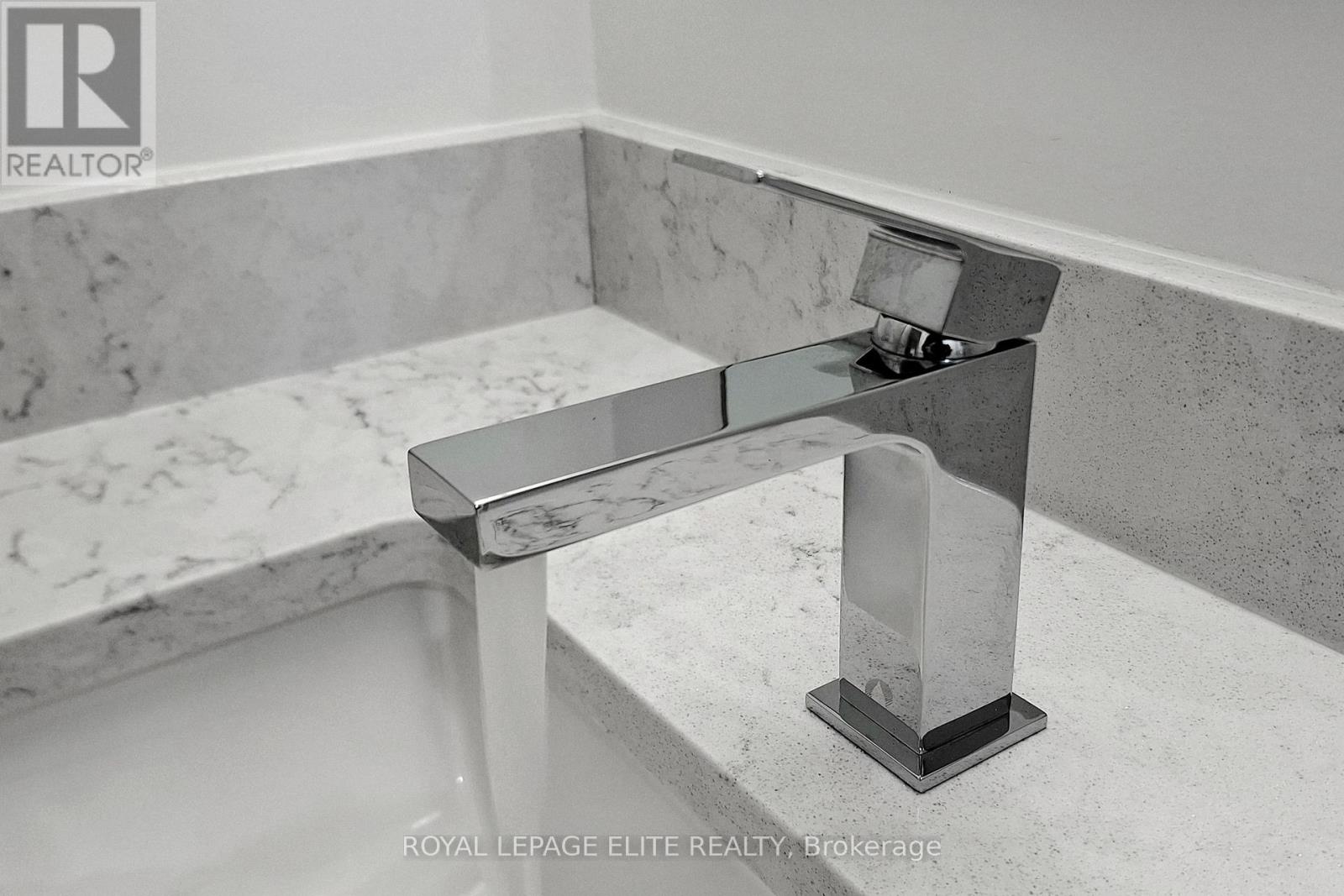 313 - 101 Cathedral High Street, Markham, Ontario  L6C 3L8 - Photo 32 - N12936620