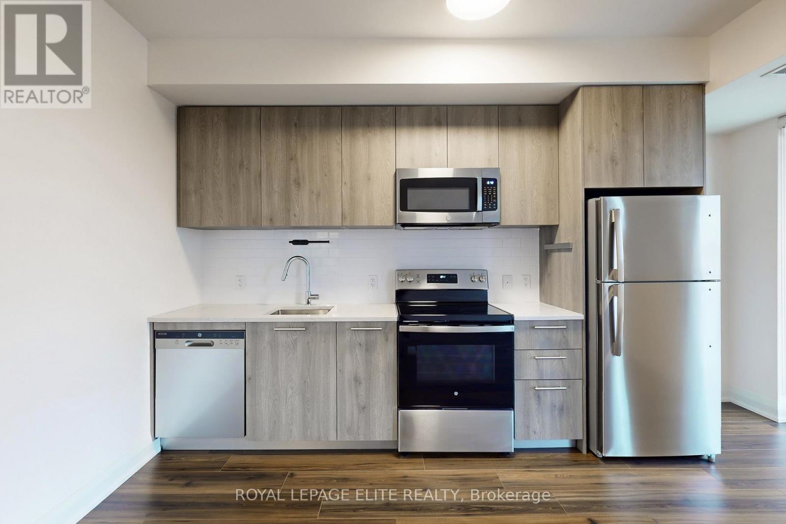 313 - 101 Cathedral High Street, Markham, Ontario  L6C 3L8 - Photo 17 - N12936620