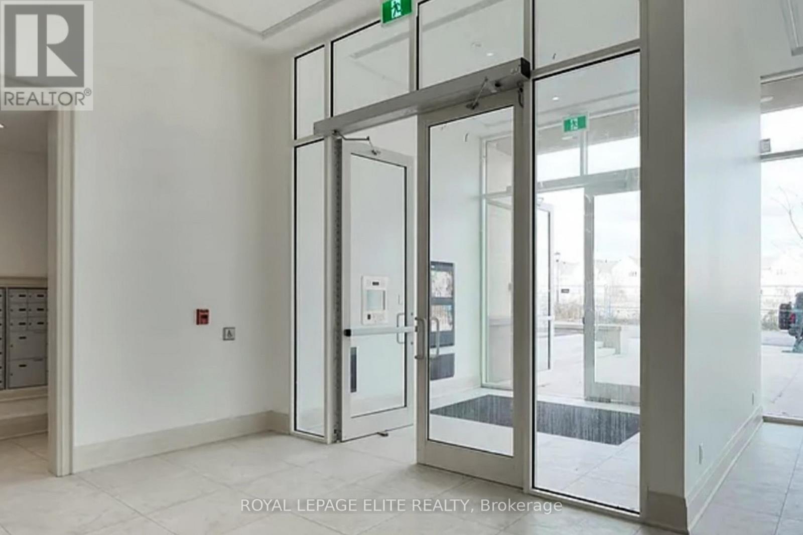 313 - 101 Cathedral High Street, Markham, Ontario  L6C 3L8 - Photo 10 - N12936620