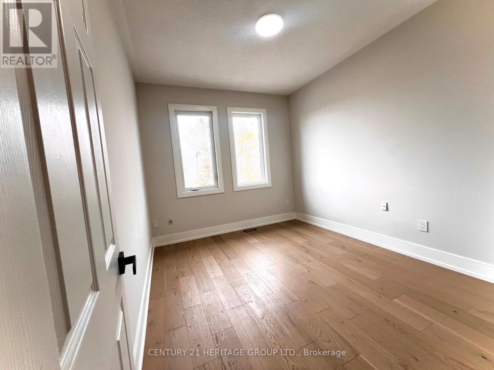 100 Woodroof Crescent, Aurora, Ontario  L4G 7H3 - Photo 14 - N12939592