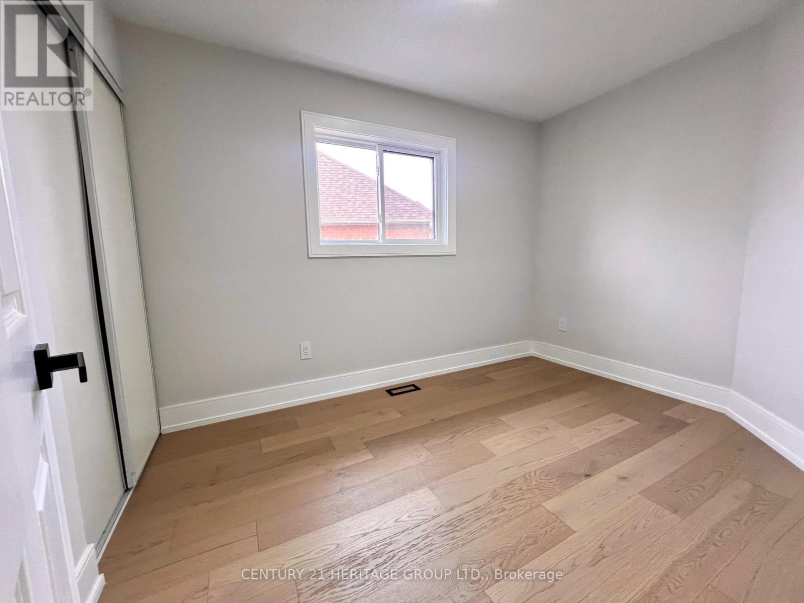 100 Woodroof Crescent, Aurora, Ontario  L4G 7H3 - Photo 19 - N12939592