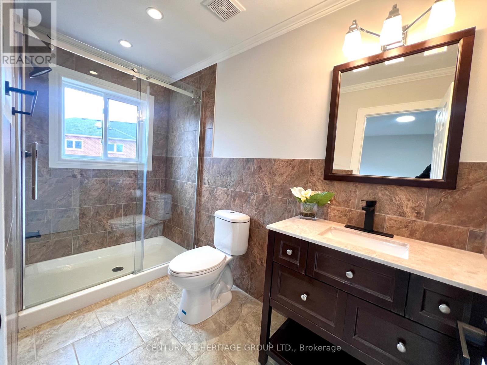 100 Woodroof Crescent, Aurora, Ontario  L4G 7H3 - Photo 16 - N12939592