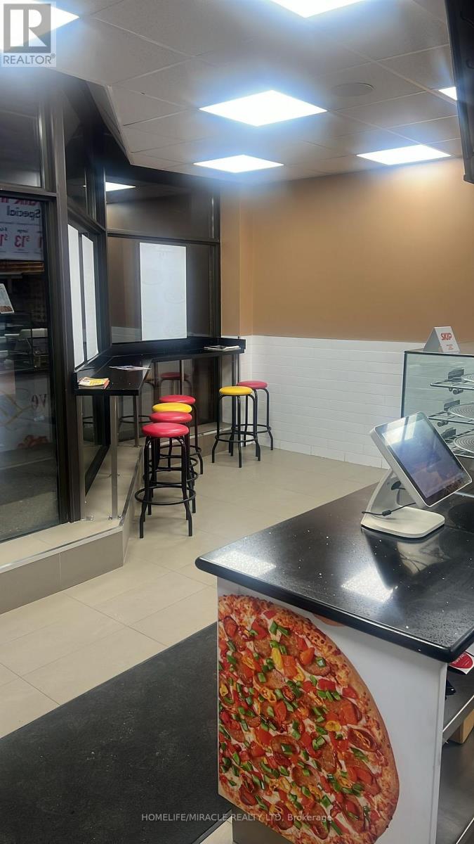 3 - 400 Town Line, Caledon, Ontario  L9W 3Z6 - Photo 4 - W12939334