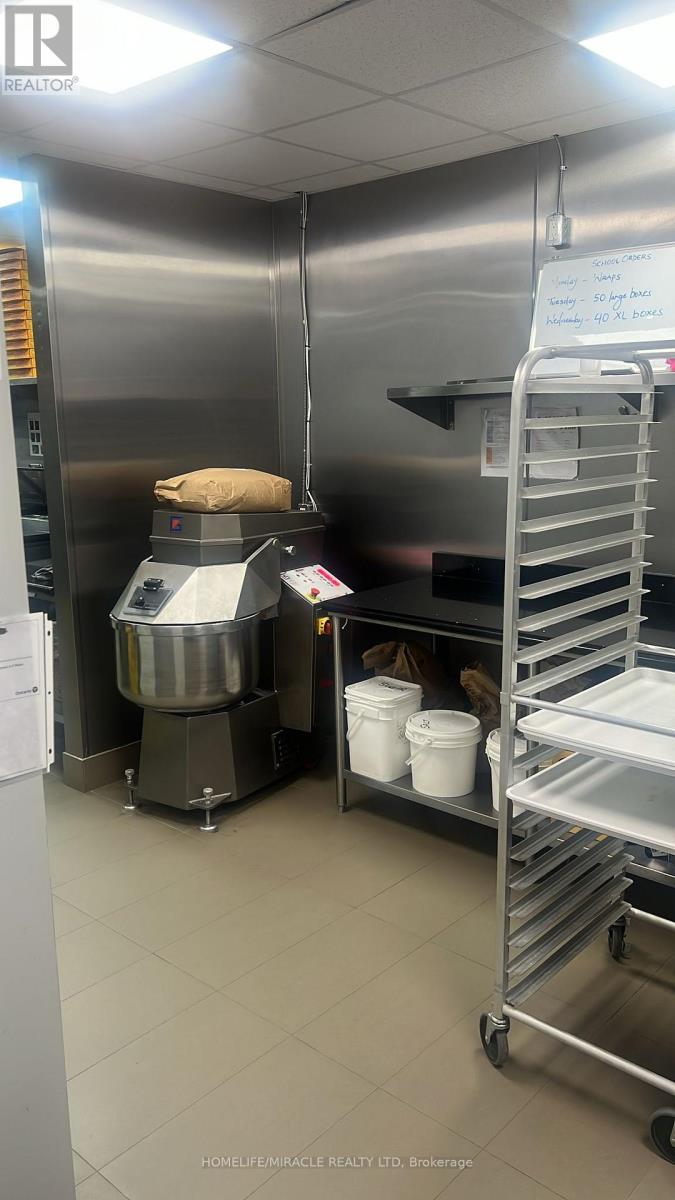 3 - 400 Town Line, Caledon, Ontario  L9W 3Z6 - Photo 5 - W12939334